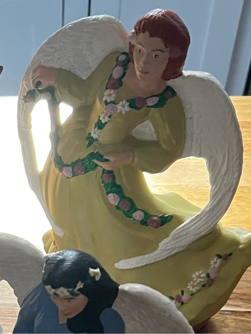 Set of 5 Hand-Painted Vintage Angel Figurines - Multicolor - Picture 10 of 11